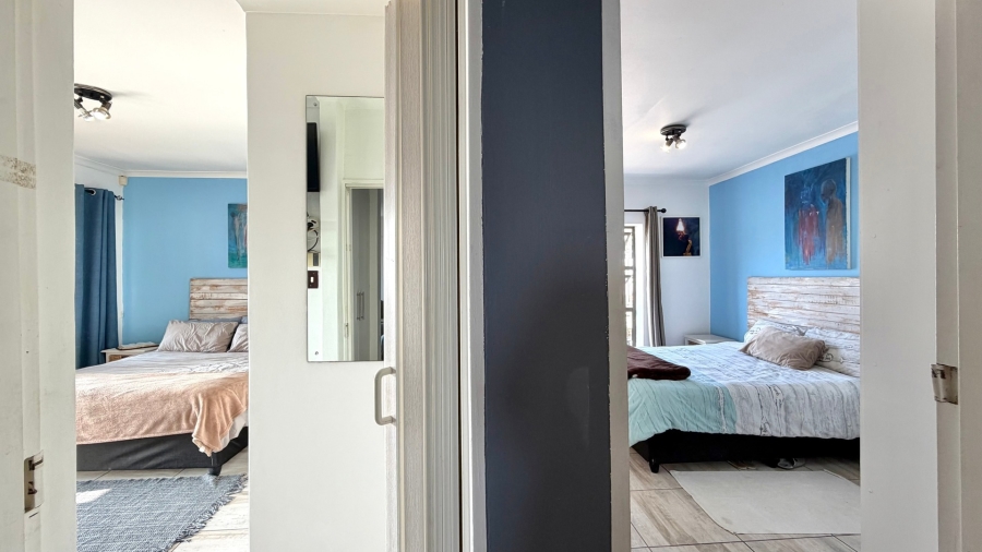 3 Bedroom Property for Sale in Mountainside Western Cape